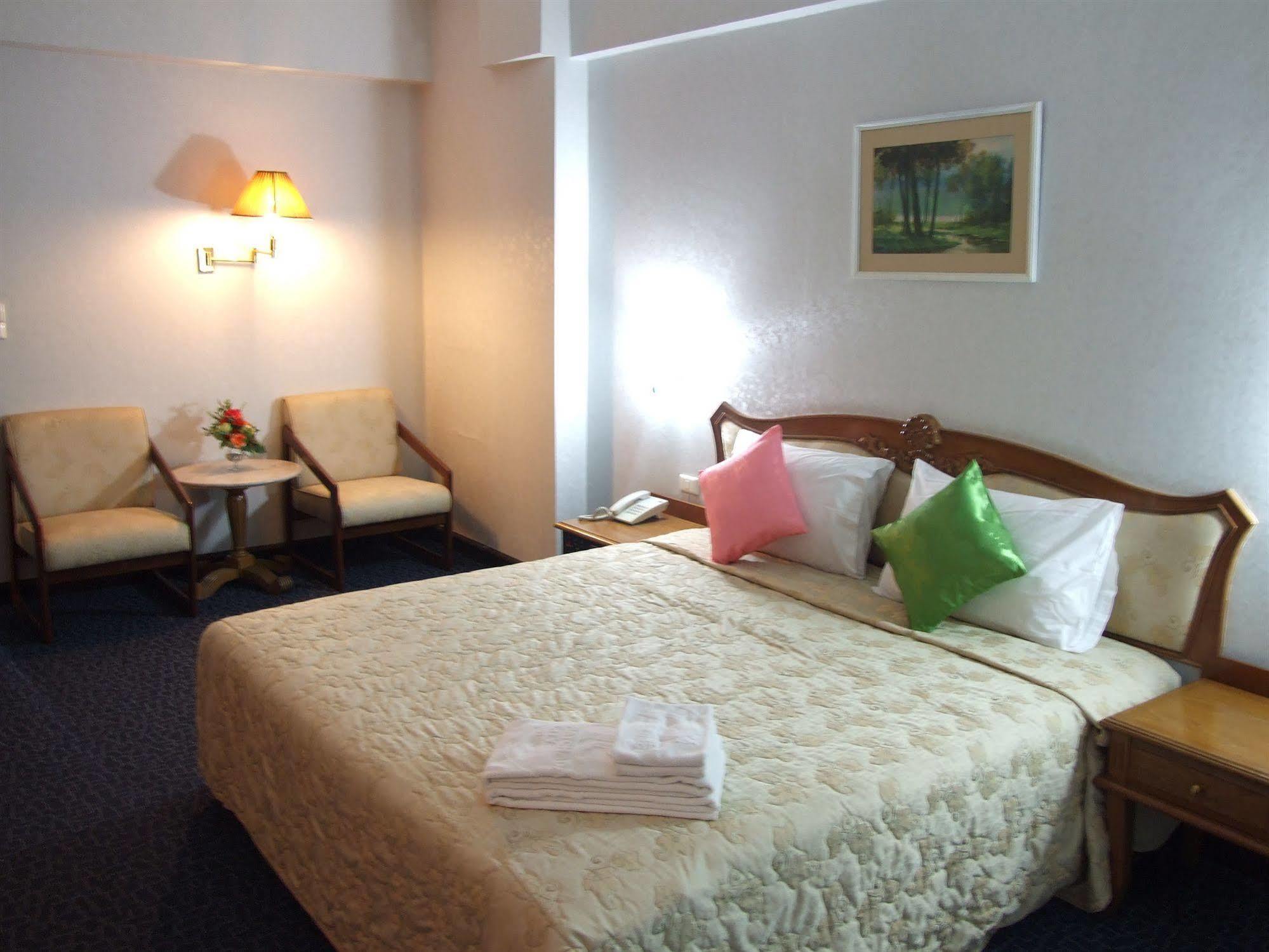 Ratchada City Hotel Bangkok Eksteriør bilde