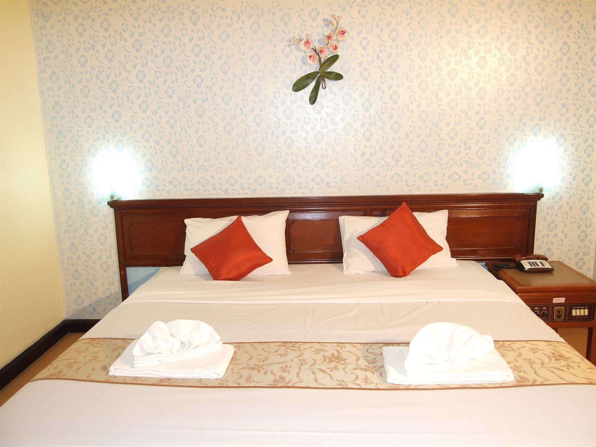 Ratchada City Hotel Bangkok Eksteriør bilde